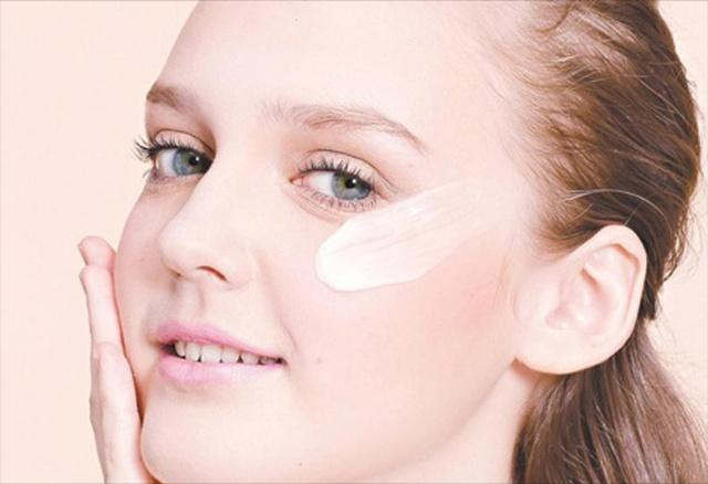 皮肤流失的水分,用这4招快速补回来,让肌肤水水嫩嫩